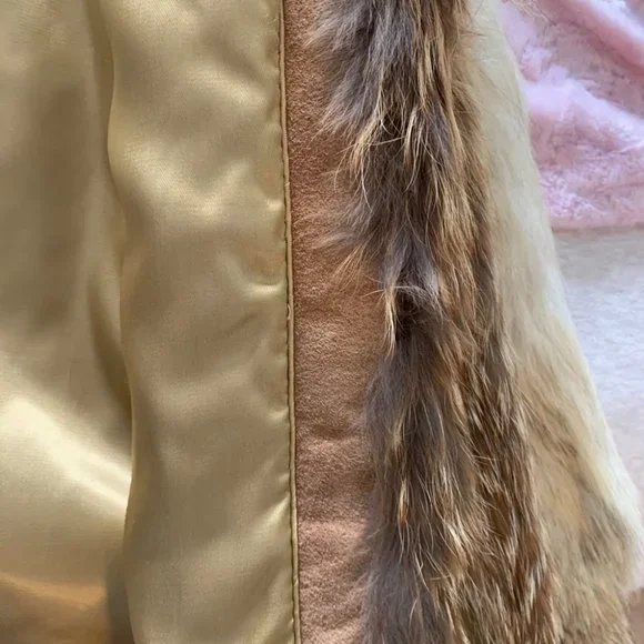 Women’s Authentic Vintage Fox Fur Coat - Picture 7 of 11